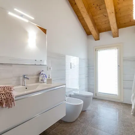 Cimadolmo Prosecco And History *